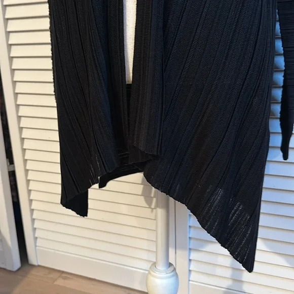 Amazing St. John Open Front Long Cardigan Size S